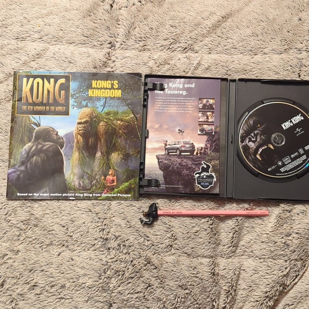 King Kong Naomi Watts Classic‎ DVD Movie, book, pencil cap and pencil